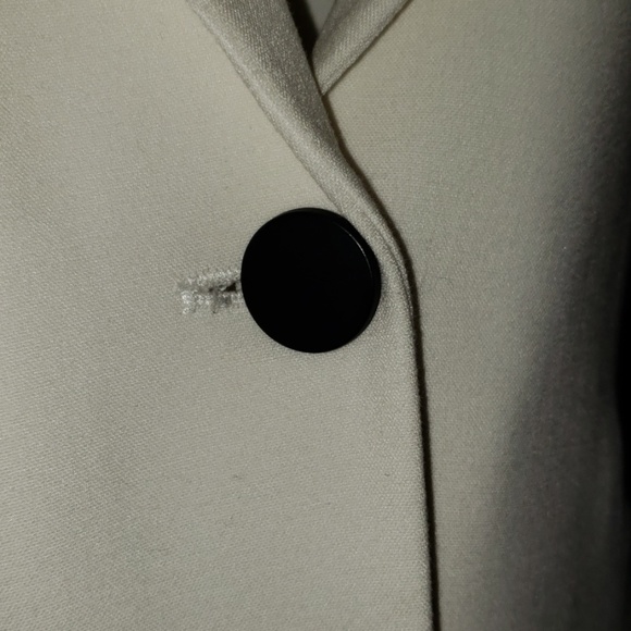 ❤️ 2/$25 … EUC Calvin Klein faux leather blazer (size 4) - Picture 5 of 7